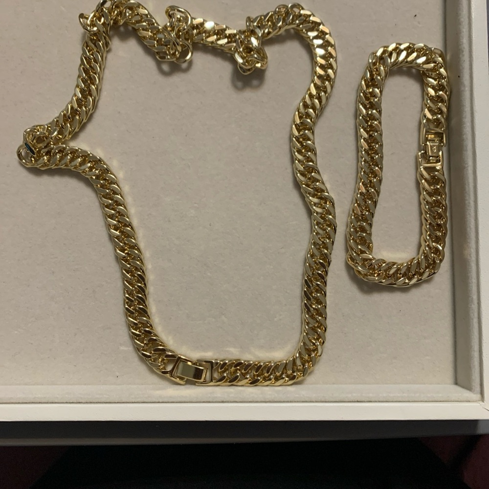 Elegant Gold Chain Necklace and Bracelet Set